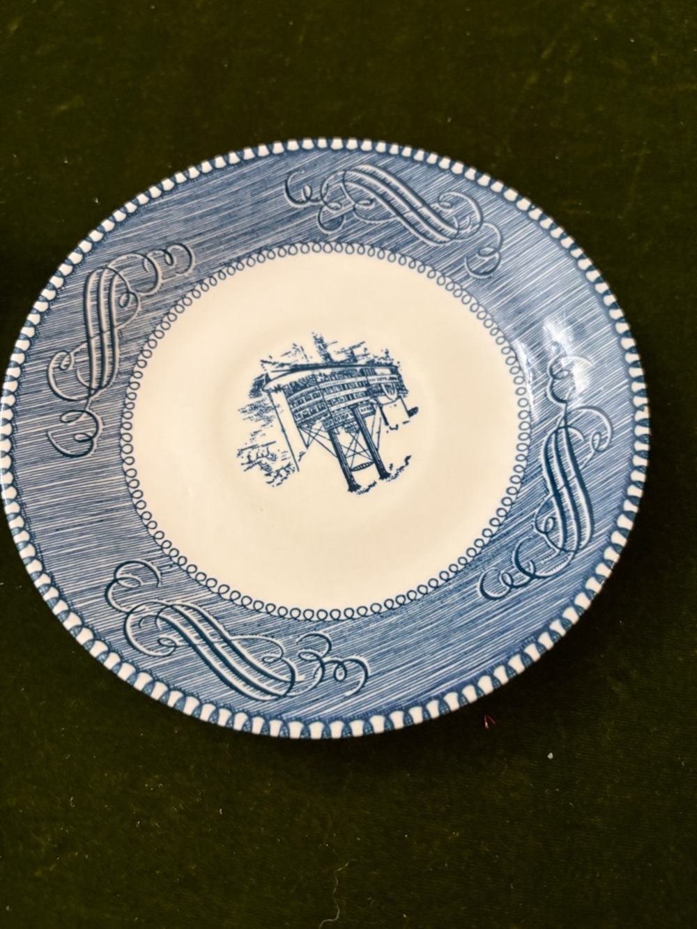Vintage Royal China “Currier&Ives” blue and white tea cup and saucer set - Picture 7 of 10